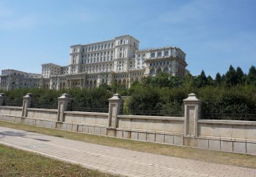 בוקרשט לזוג רומני