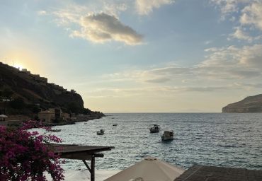 שקיעה מול חופי הפלופונס