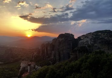 תכנון עצמאי לצפון יוון - שקיעות במטאורה